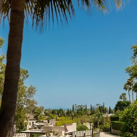 アパート With Large Terrace, Swimming Pool And Areas, Next To Puerto Banus マルベーリャ