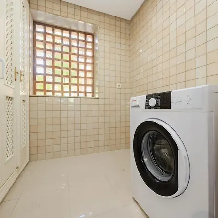 Апартаменты With Large Terrace, Swimming Pool And Areas, Next To Puerto Banus Марбелья