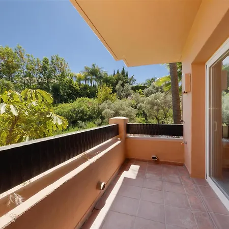 Apartment With Large Terrace, Swimming Pool And Areas, Next To Puerto Banus *