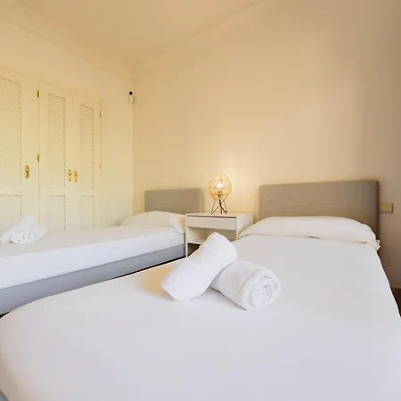アパート With Large Terrace, Swimming Pool And Areas, Next To Puerto Banus マルベーリャ