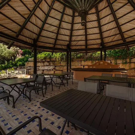 With Large Terrace, Swimming Pool And Areas, Next To Puerto Banus Apartment Marbella