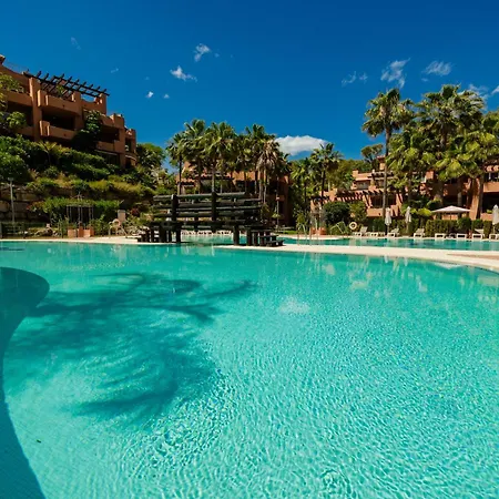 Apartment With Large Terrace, Swimming Pool And Areas, Next To Puerto Banus *