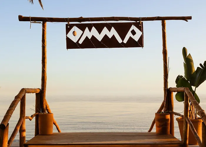 With Large Terrace, Swimming Pool And Areas, Next To Puerto Banus Apartament Marbella