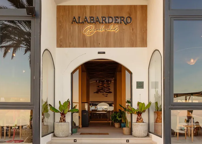 With Large Terrace, Swimming Pool And Areas, Next To Puerto Banus * Marbella