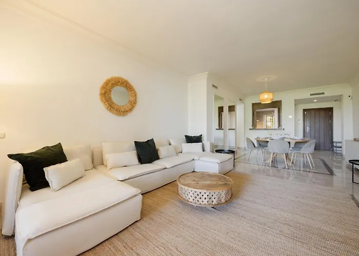 Apartament With Large Terrace, Swimming Pool And Areas, Next To Puerto Banus *